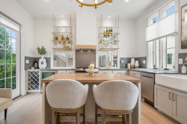 LaRuchePhoto-KLynch-172HighStreet-Photos-5